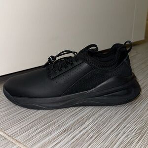 Clove women’s shoes BRAND NEW size 6